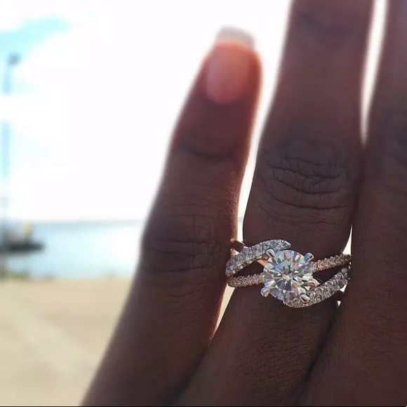 2CTW ROSE GOLD FILLED twisted crystal CZ ring - Picture 2 of 6